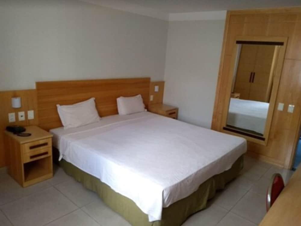 Hotel Atlantico Tower Rio de Janeiro Exterior foto A room at the hotel