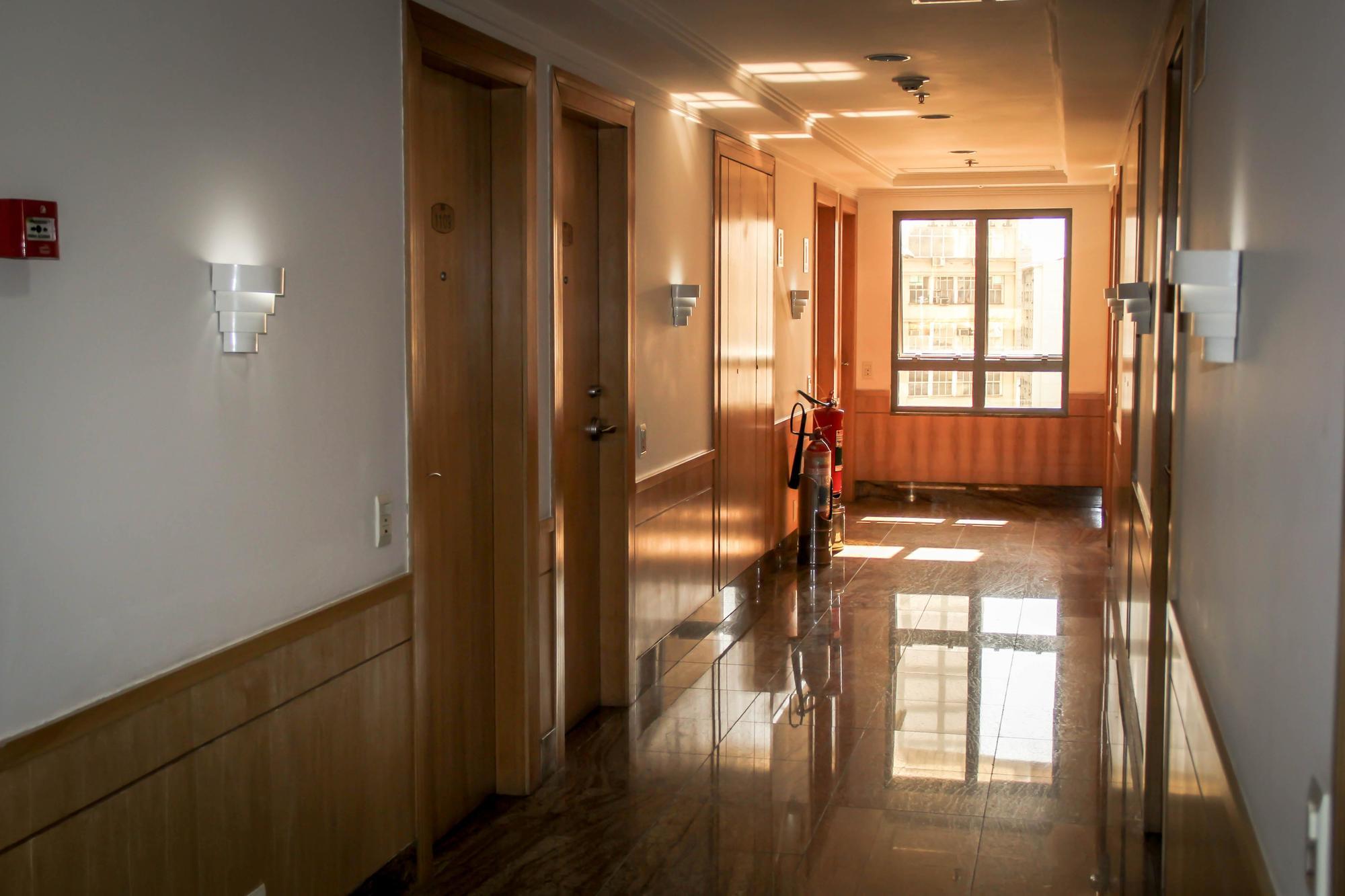 Hotel Atlantico Tower Rio de Janeiro Exterior foto A corridor in a hotel