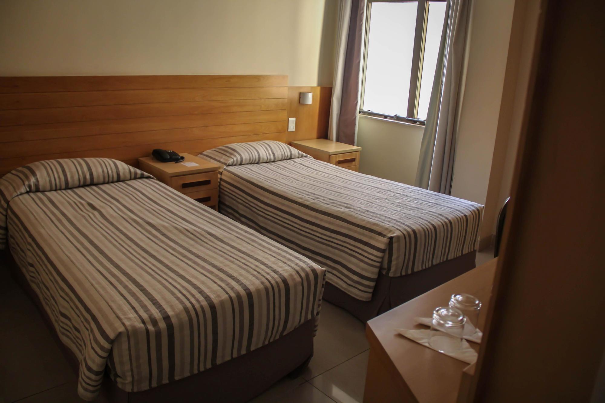 Hotel Atlantico Tower Rio de Janeiro Exterior foto Two beds in a hotel room